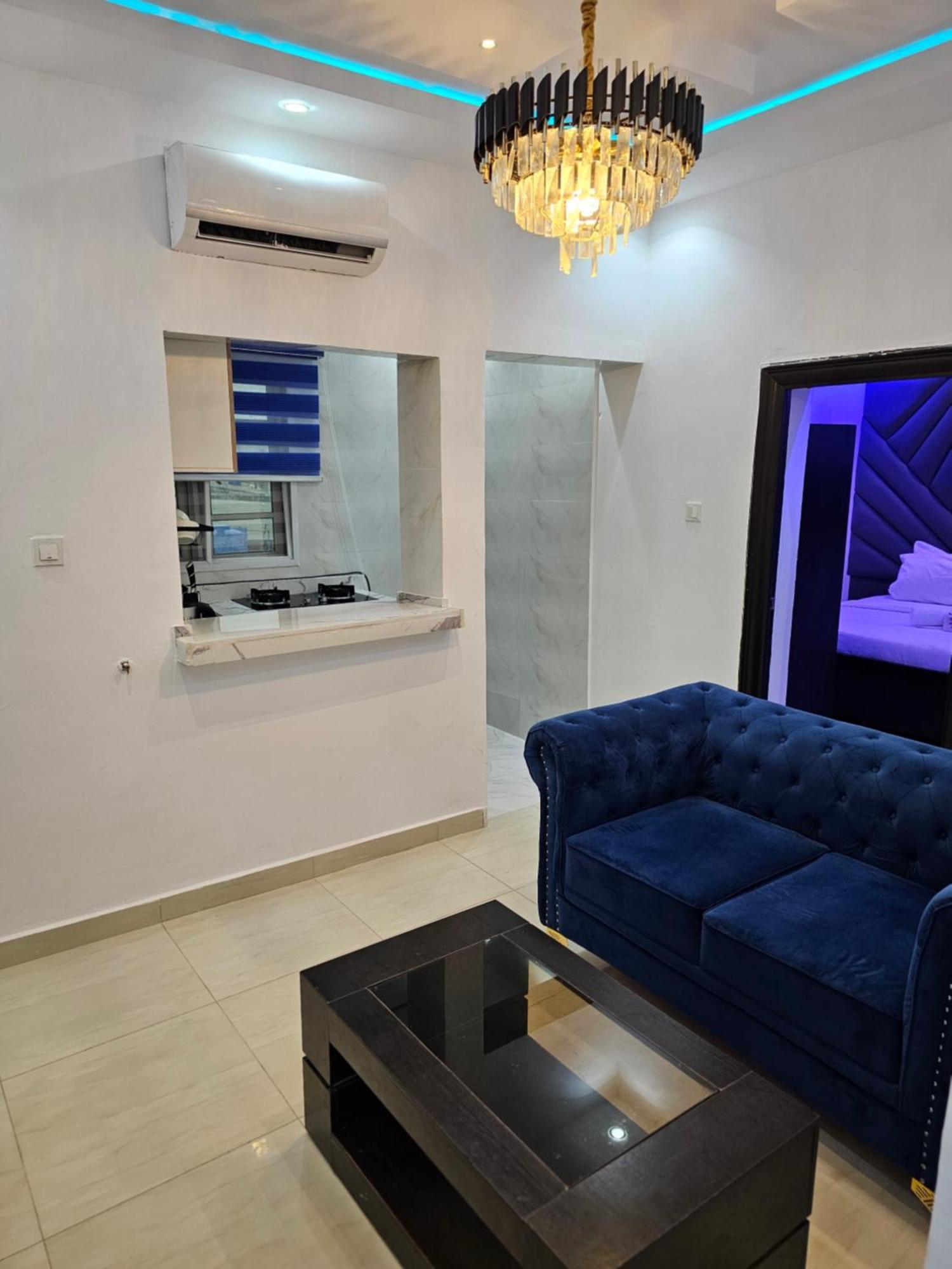 Vhs Vinchee Suites ลากอส ภายนอก รูปภาพ