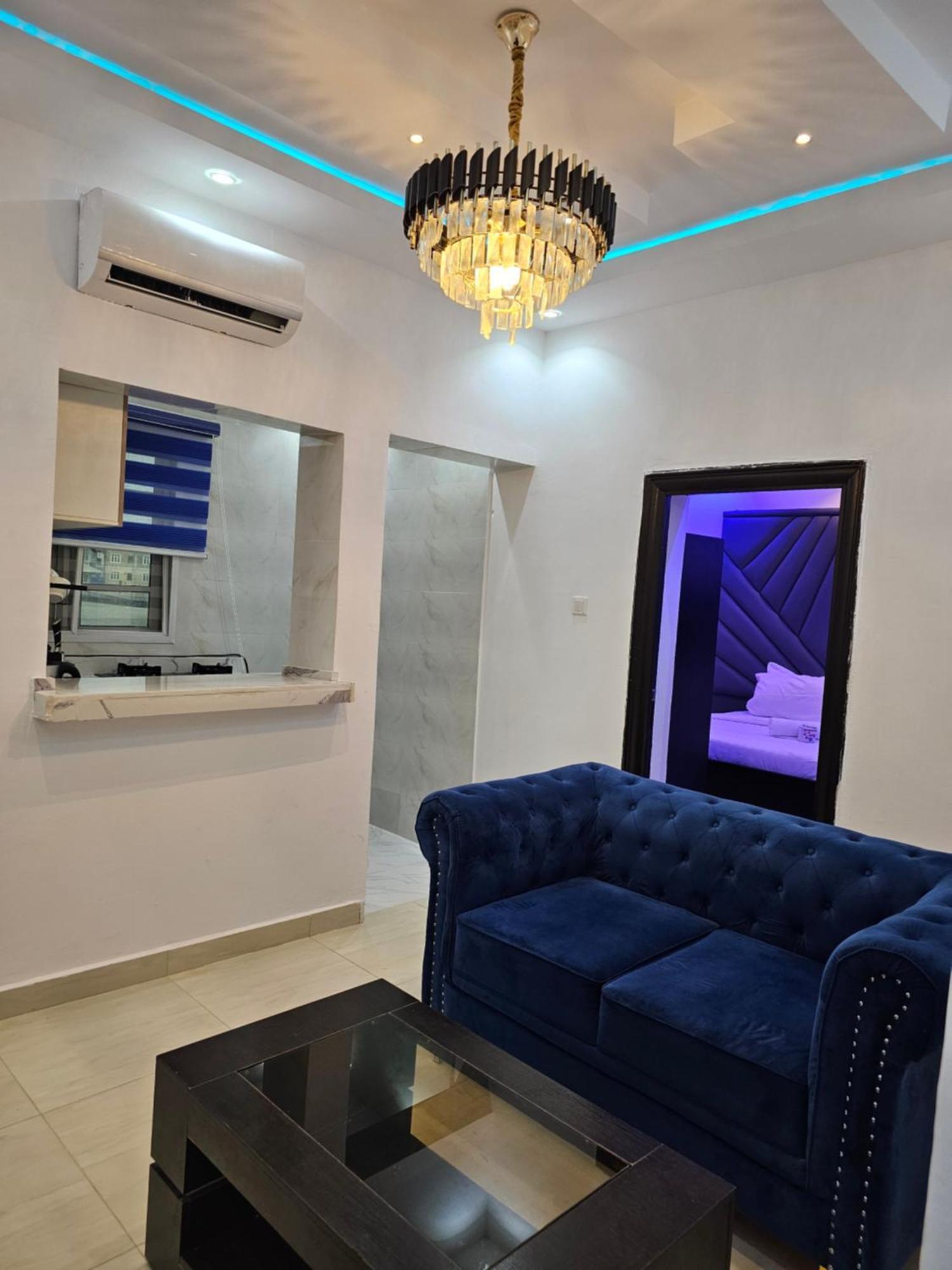 Vhs Vinchee Suites ลากอส ภายนอก รูปภาพ