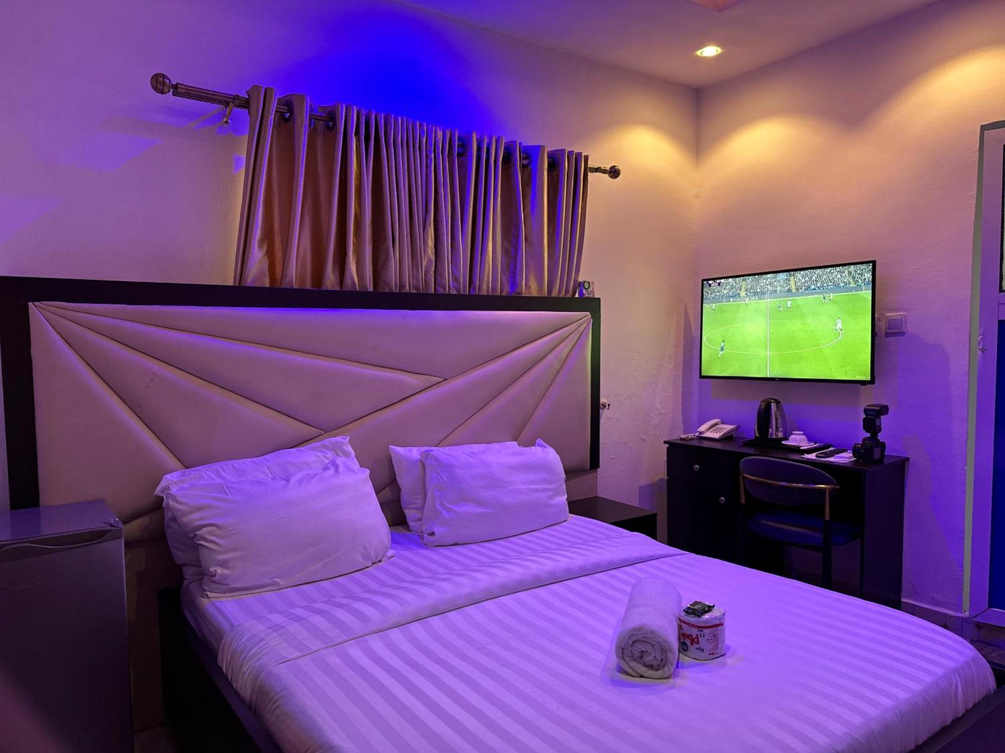 Vhs Vinchee Suites ลากอส ภายนอก รูปภาพ