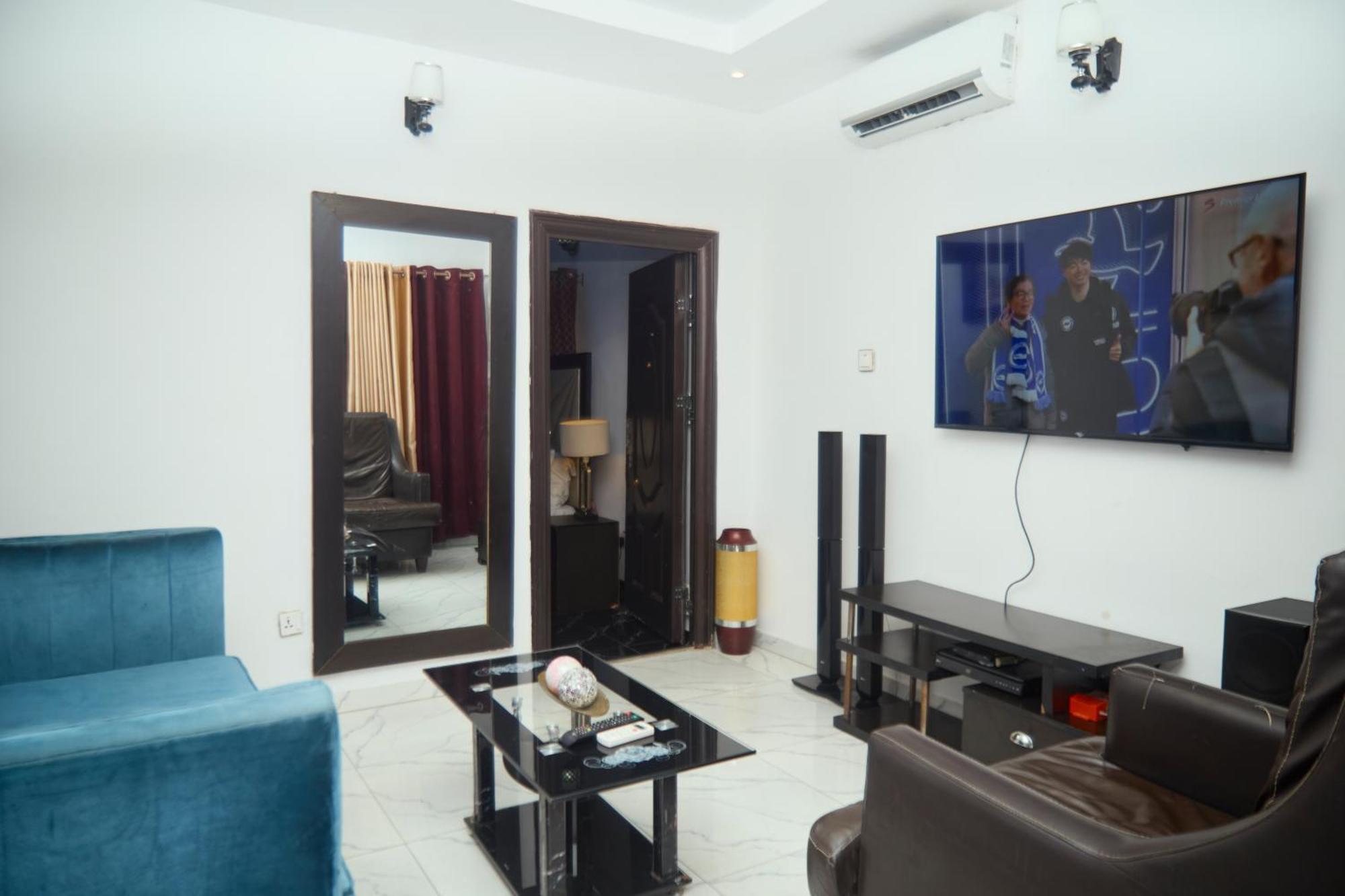Vhs Vinchee Suites ลากอส ภายนอก รูปภาพ