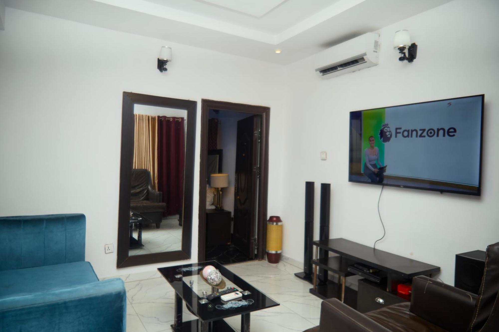 Vhs Vinchee Suites ลากอส ภายนอก รูปภาพ